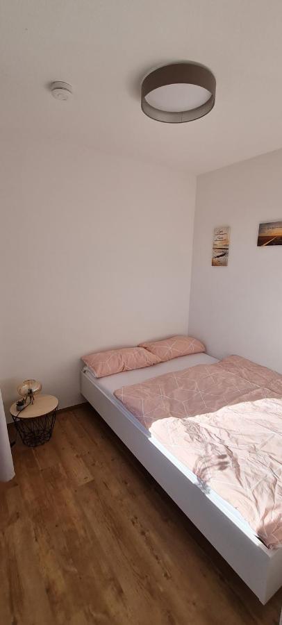 Moderne Wohlfühlferienwohnung in Hildburghausen Exterior foto